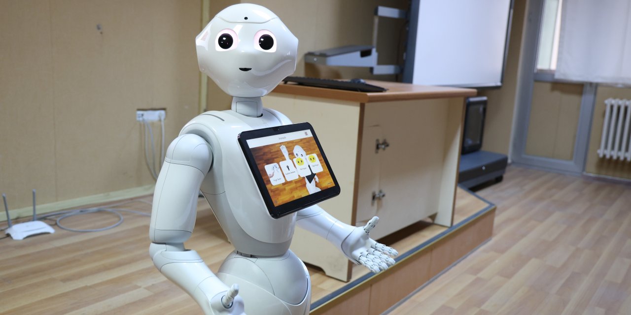 Otizimli Çocukları  robot ‘Pepper' eğitecek