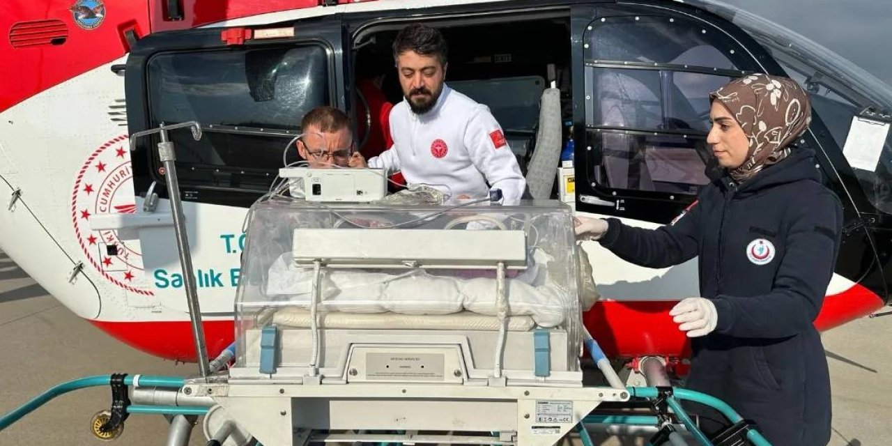 Şırnak’ta ambulans helikopter, zatürre teşhisi konulan 2 aylık Nehir için havalandı