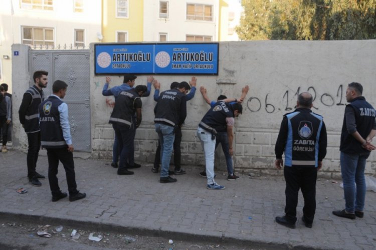 Cizre'de Öğrenci Velileri Uyuşturucu Satıcılarına karşı tedbir alınmasını istiyor