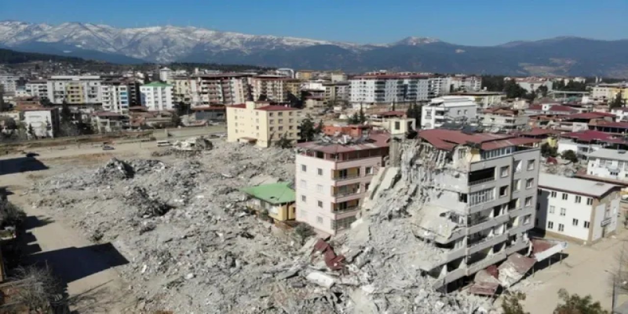 Depremin yıl dönümü nedeniyle 5 ilde okullar tatil edildi