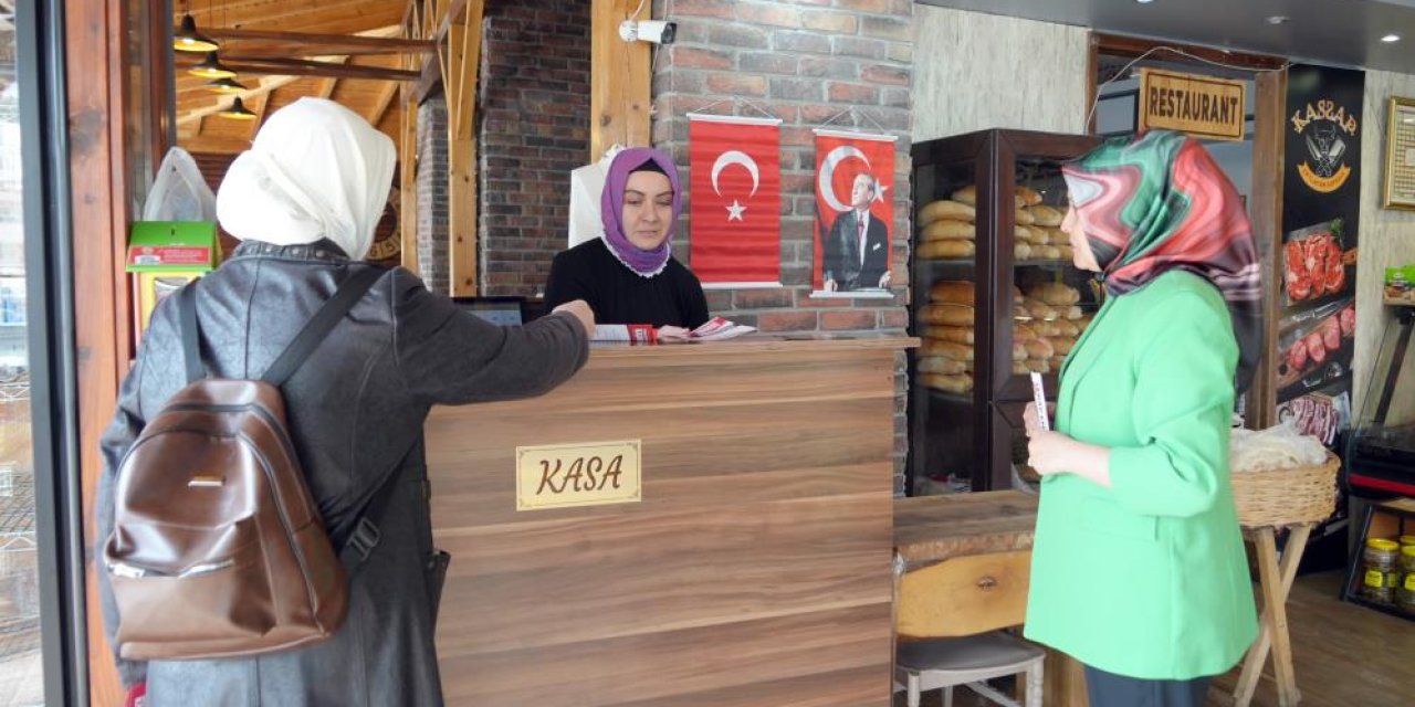 Anne ve kızının muhtarlık yarışı: Birbirine rakip oldular