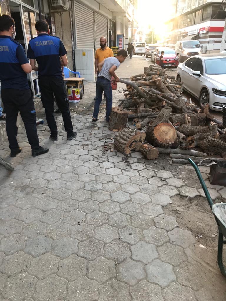 Cizre’de Zabıta Ekipleri Kaldırım ve Yol Denetiminde