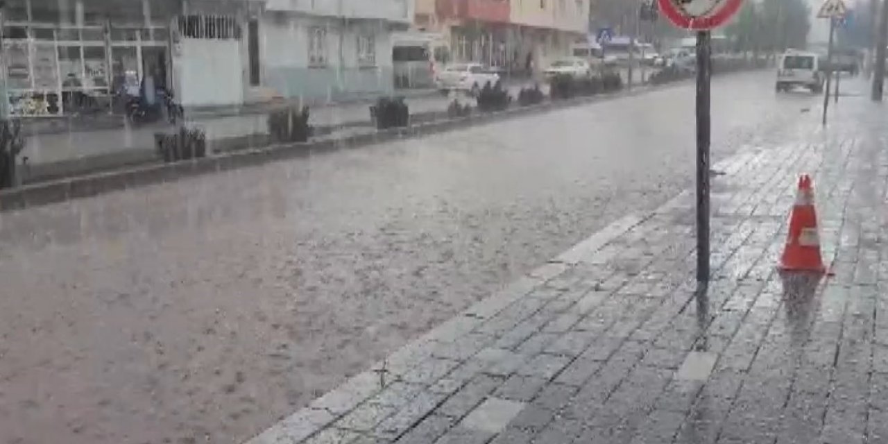 Sağanak Yağış Viranşehir’i su altında bıraktı