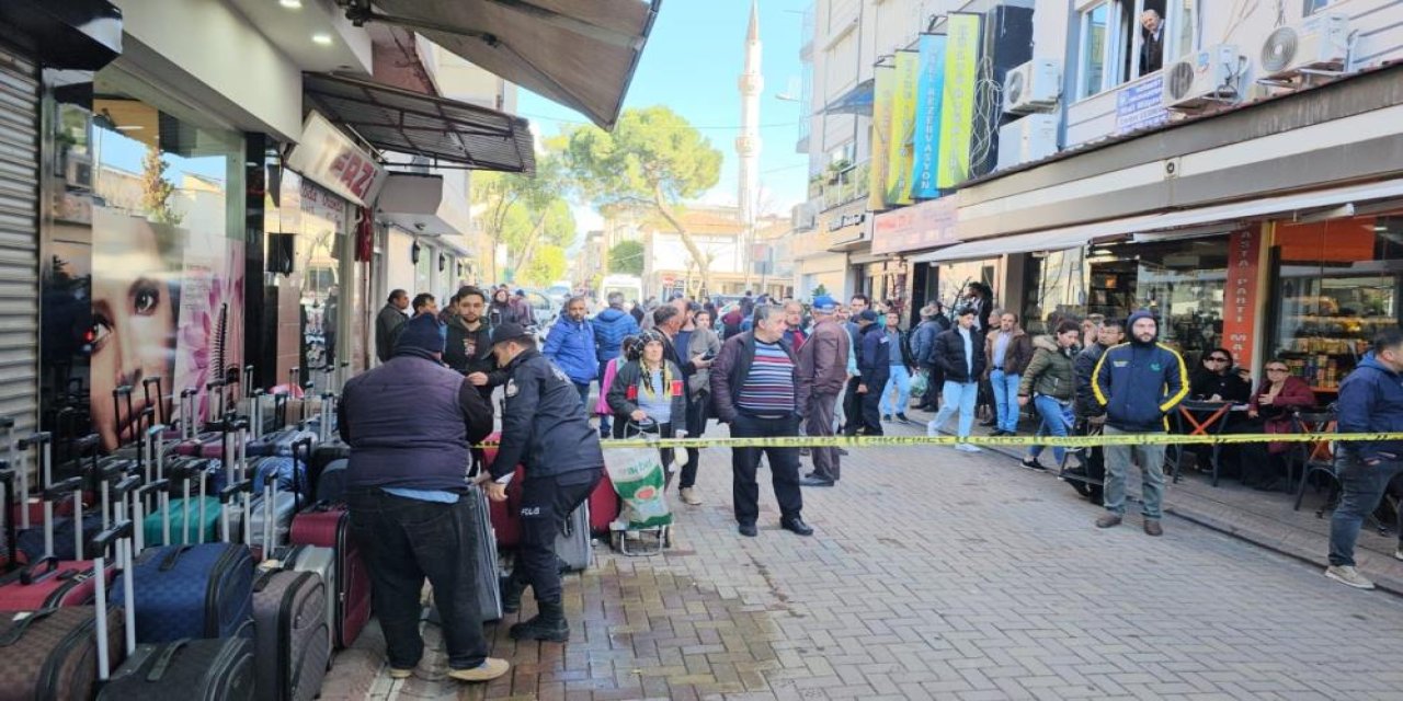 Eski kız arkadaşını öldürüp, kafasına sıkarak intihar etti