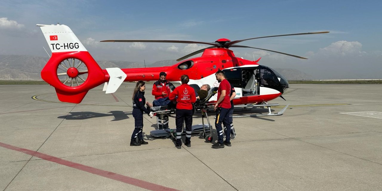 Silopi'de kalp yetmezliği olan hasta ambulans helikopterle Diyarbakır'a sevk edildi