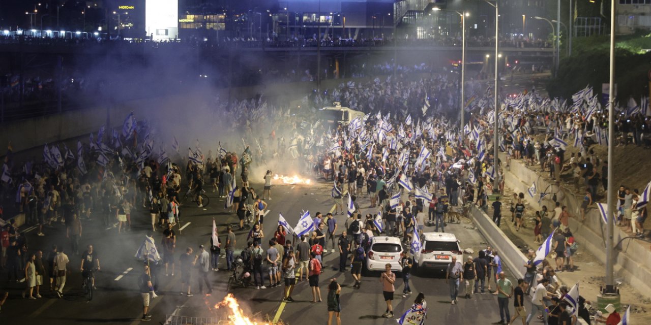 İsrail’de ortalık savaş alanına döndü: sokaklar ateşe verildi