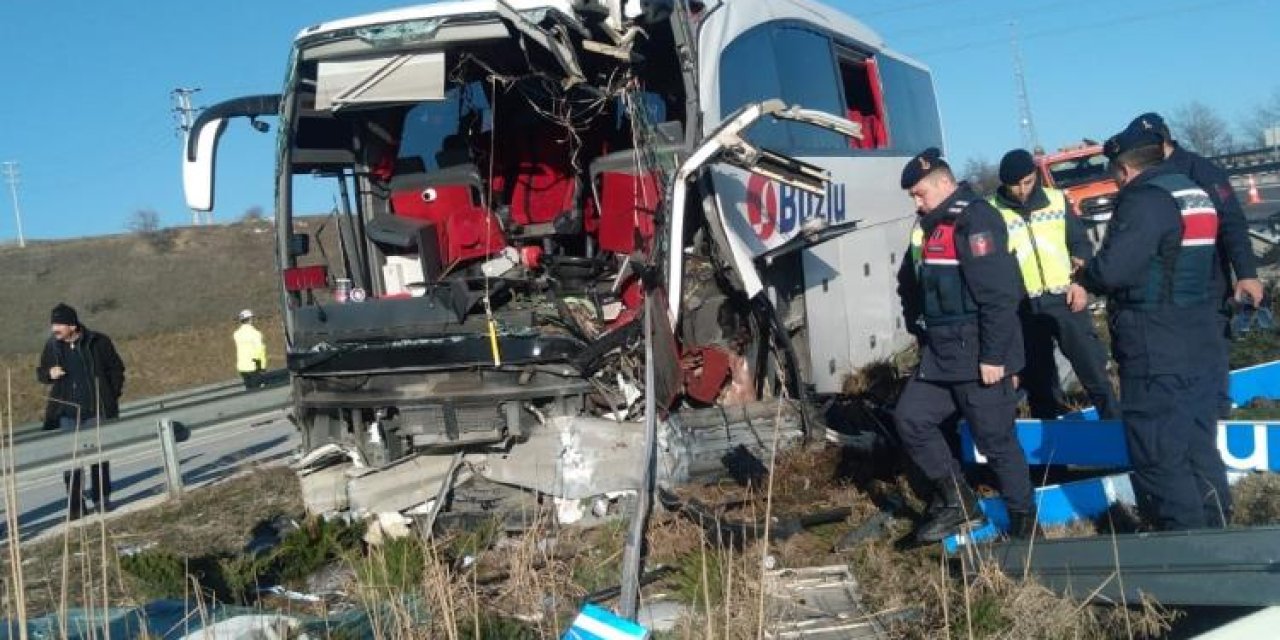 Bilecik’te yolcu otobüsü kaza yaptı: 14 kişi yaralı