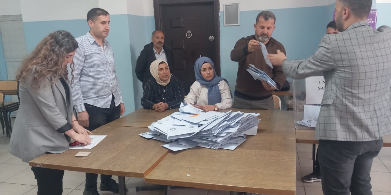 Şırnak’ta oy kullanma işlemi sona erdi, gözler seçim sonuçlarında