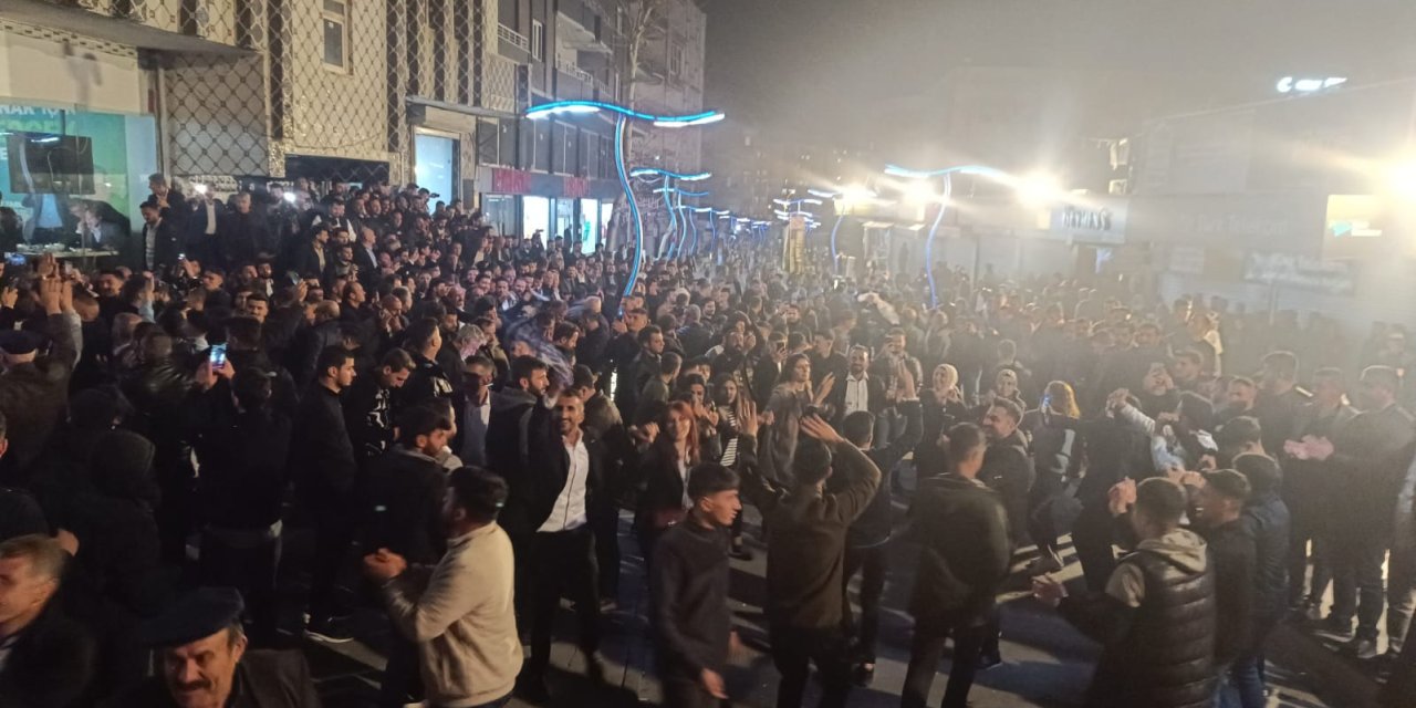 Resmi olmayan sonuçlara göre Şırnak merkez'de yeniden Mehmet Yarka seçildi