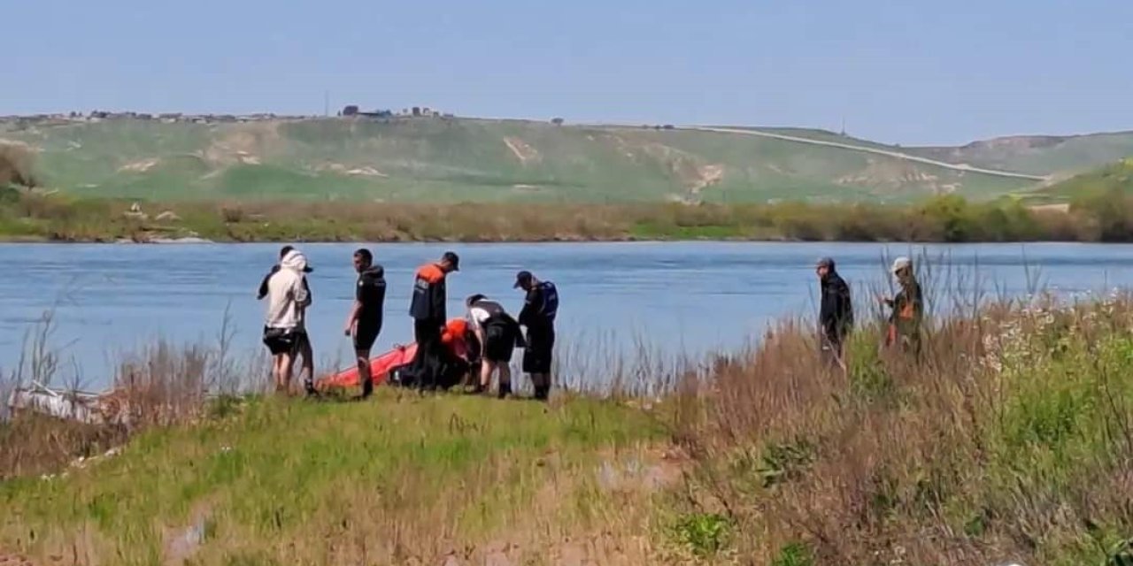 Cizre’de Dicle Nehrinde kaybolan genci arama çalışmaları devam ediyor