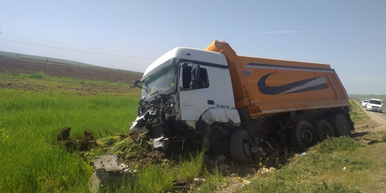 Şanlıurfa'da  feci kaza: Polis memuru, eşi ve 2 çocuğuyla hayatını kaybetti