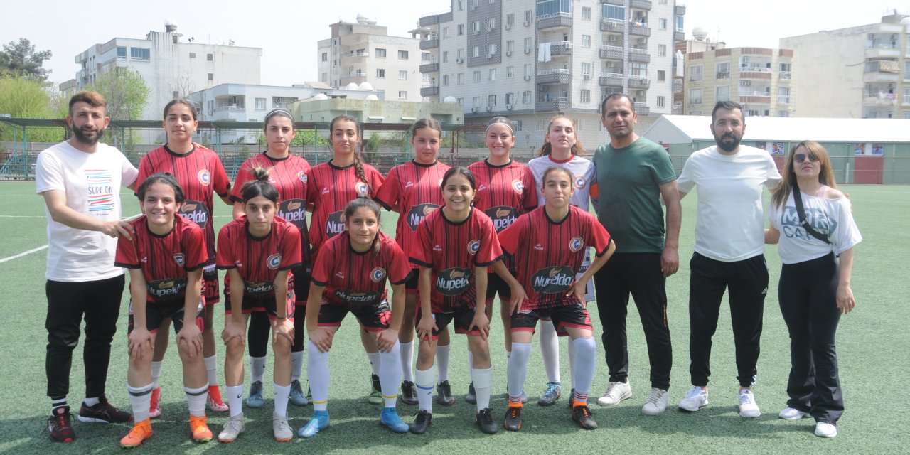 Cizre 2020 Gençlik ve Spor Kulübü, Bitlis Kadın Futbol Spor Kulübünü 3-2 yendi