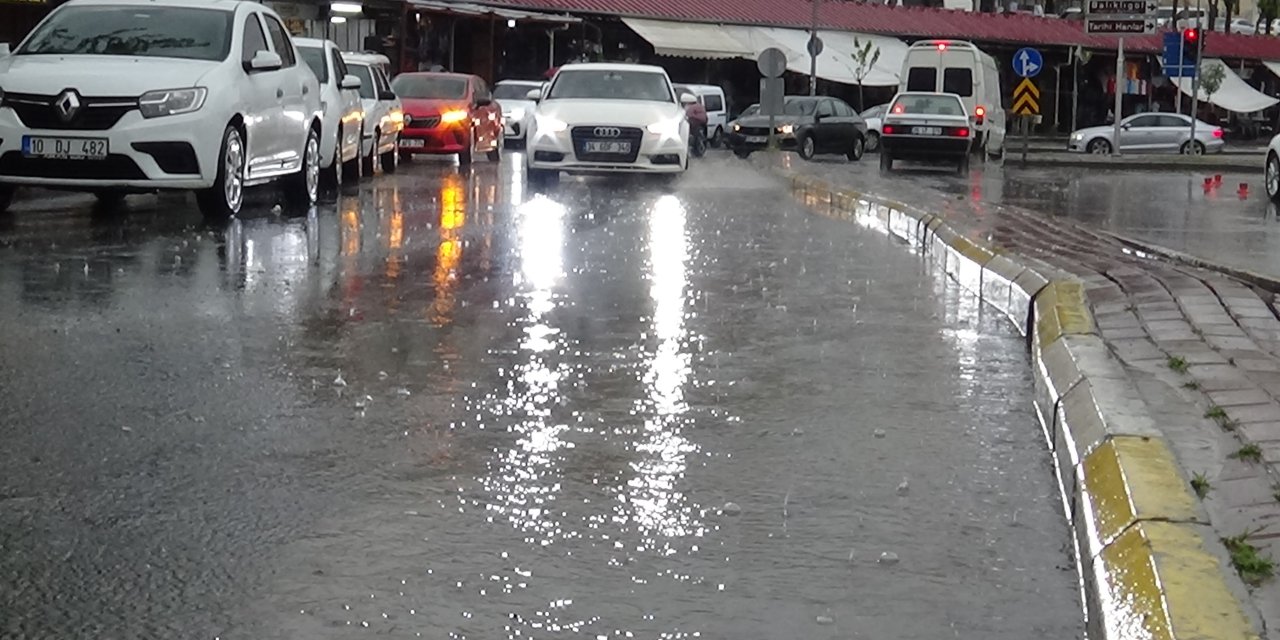 Sağanak Yağış Şanlıurfa'da etkili oldu
