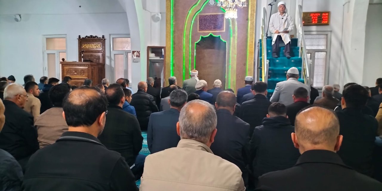 Cizre’de vatandaşlar camilere akın etti