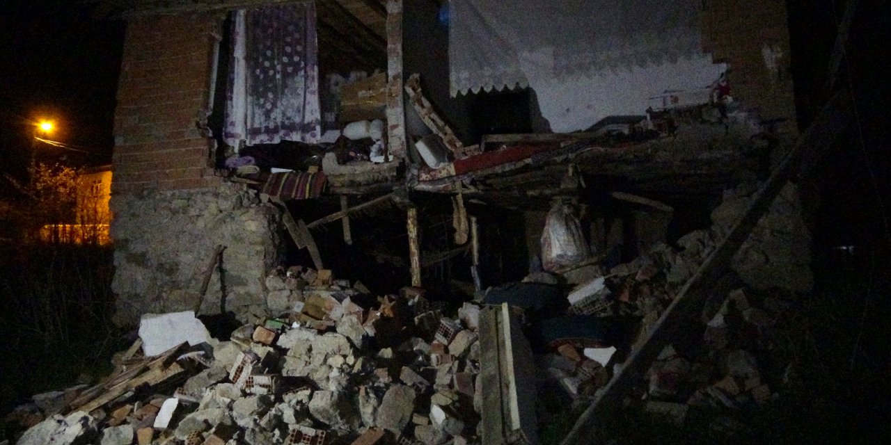 Depremden 5 kişi yaralandı; 200’ün üzerinde ev ve ahırda hasar oluştu