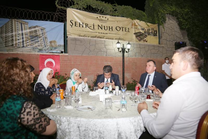 ŞIRNAK’TA "15 TEMMUZ DEMOKRASİ VE MİLLİ BİRLİK GÜNÜ"ETKİNLİĞİ