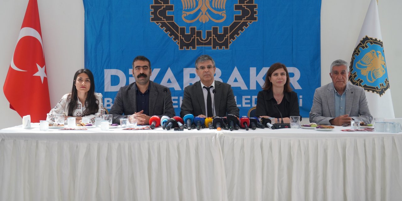 Diyarbakır Büyükşehir Belediyesi 8 yıllık kayyum sürecindeki borcu açıkladı