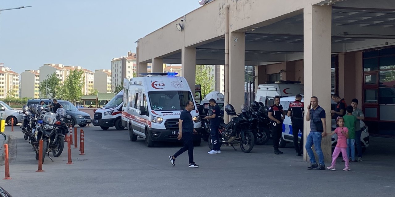 Diyarbakır’da hasta yakınları arasında bıçaklı kavga: 4 yaralı