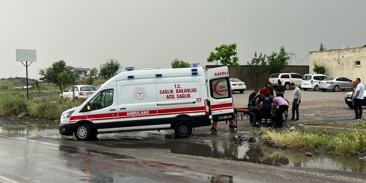 Şırnak'ta kayganlaşan yolda kaza