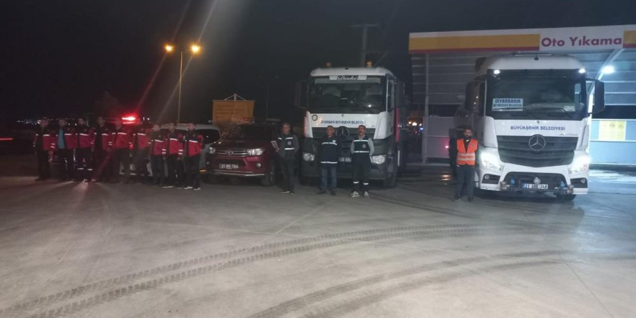 Diyarbakır Büyükşehir Belediyesi’nden Cizre'ye araç ve personel desteği
