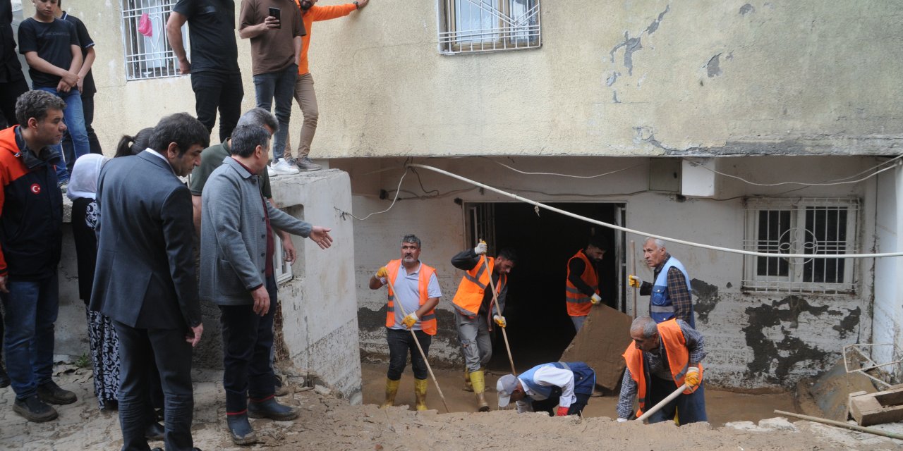Vali Atay, Cizre'de 70 ev,7 İşyeri ve 6 Araç zarar gördü