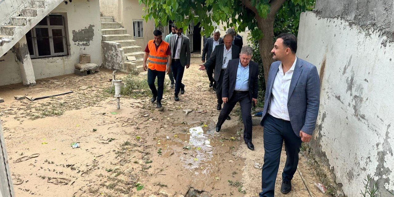 Cizre’de STK temsilcileri Selden etkilenen esnaf ve vatandaşları ziyaret etti