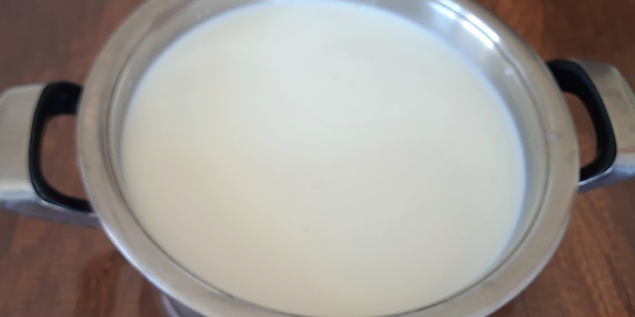 Süt kaynatırken taşmasını önleyecek tüyo. Süt kaynatırken kesinlikle bu tüyodan yararlanın