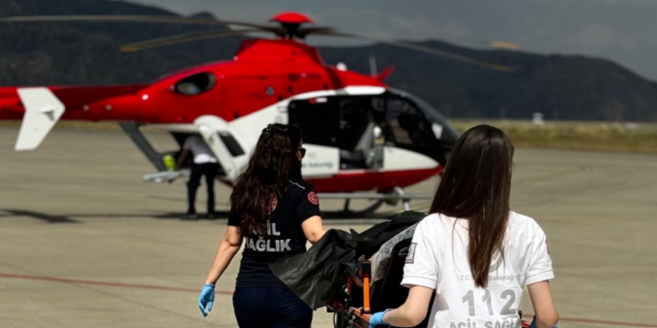 Şırnak'ta ambulans helikopter 78 yaşındaki hasta için havalandı