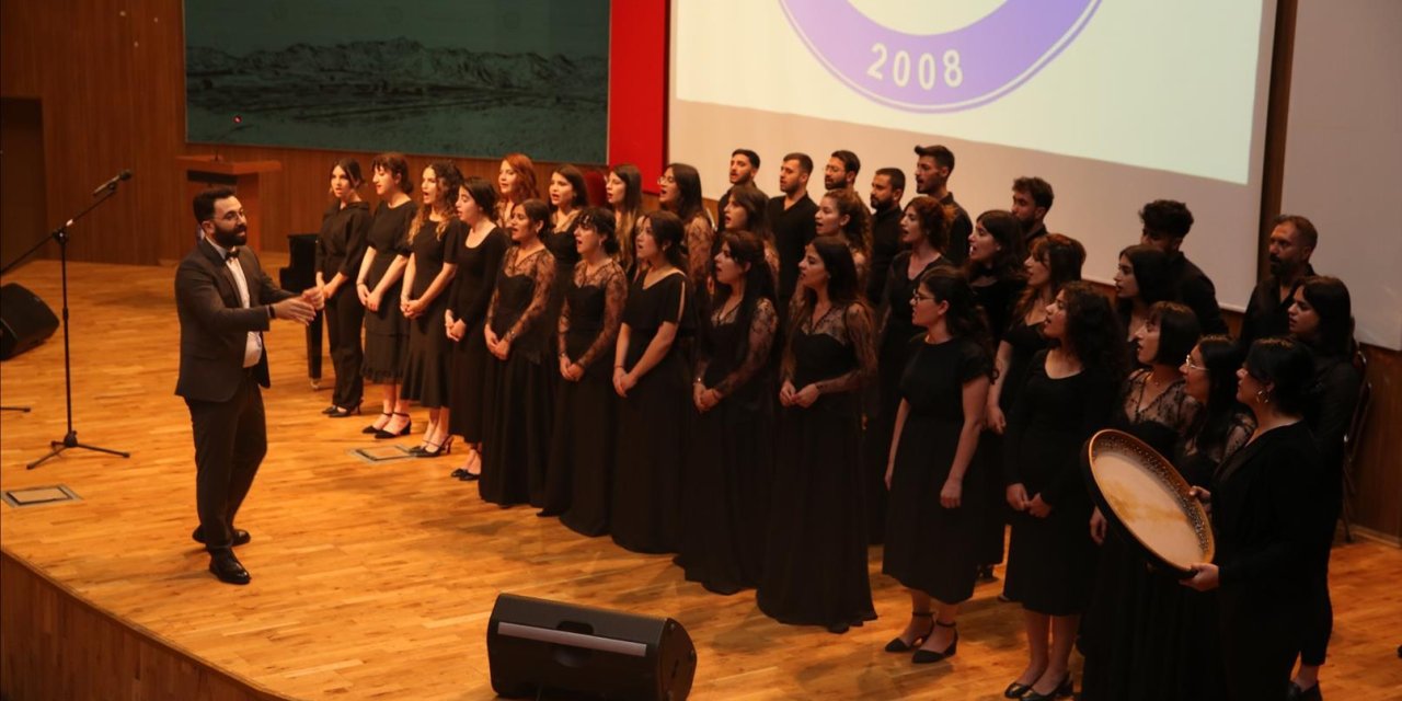 Şırnak Üniversitesi'nde Geleneksel Müzik Festivali: Sanatın Coşkulu Buluşması