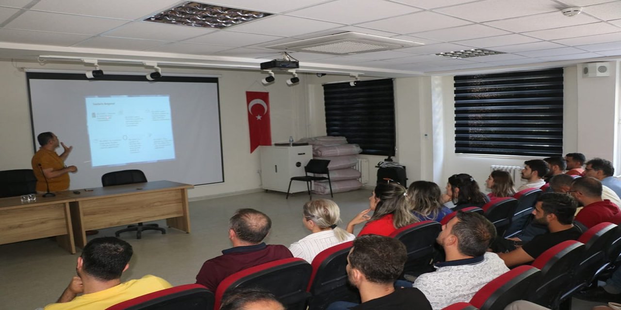 Cizre’de EBYS Bilgilendirme Toplantısı Yapıldı