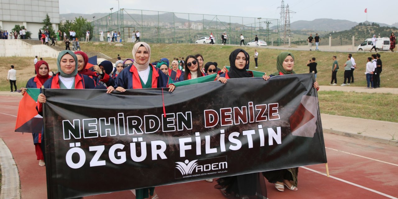 Şırnak Üniversitesi Mezuniyet Töreninde Filistin Desteği Vurgusu