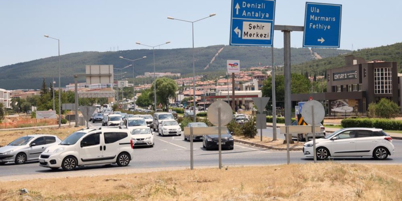 Tatilcilerin Dönüş Çilesi Başladı