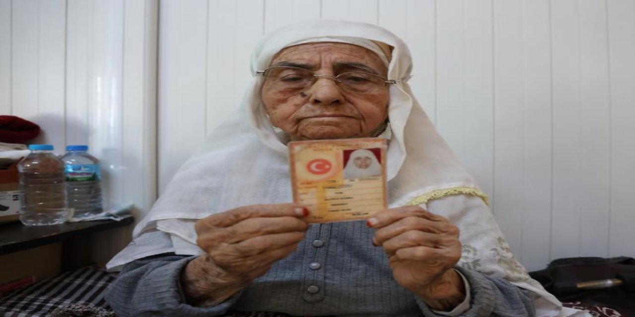 100 Yaşındaki Hatice Teyze,102'nci Kurban Bayramını geçirdi