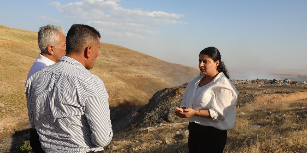 Cizre Belediye Başkanı Güler Yerbasan, Çöp Toplama sahasında incelemelerde bulundu