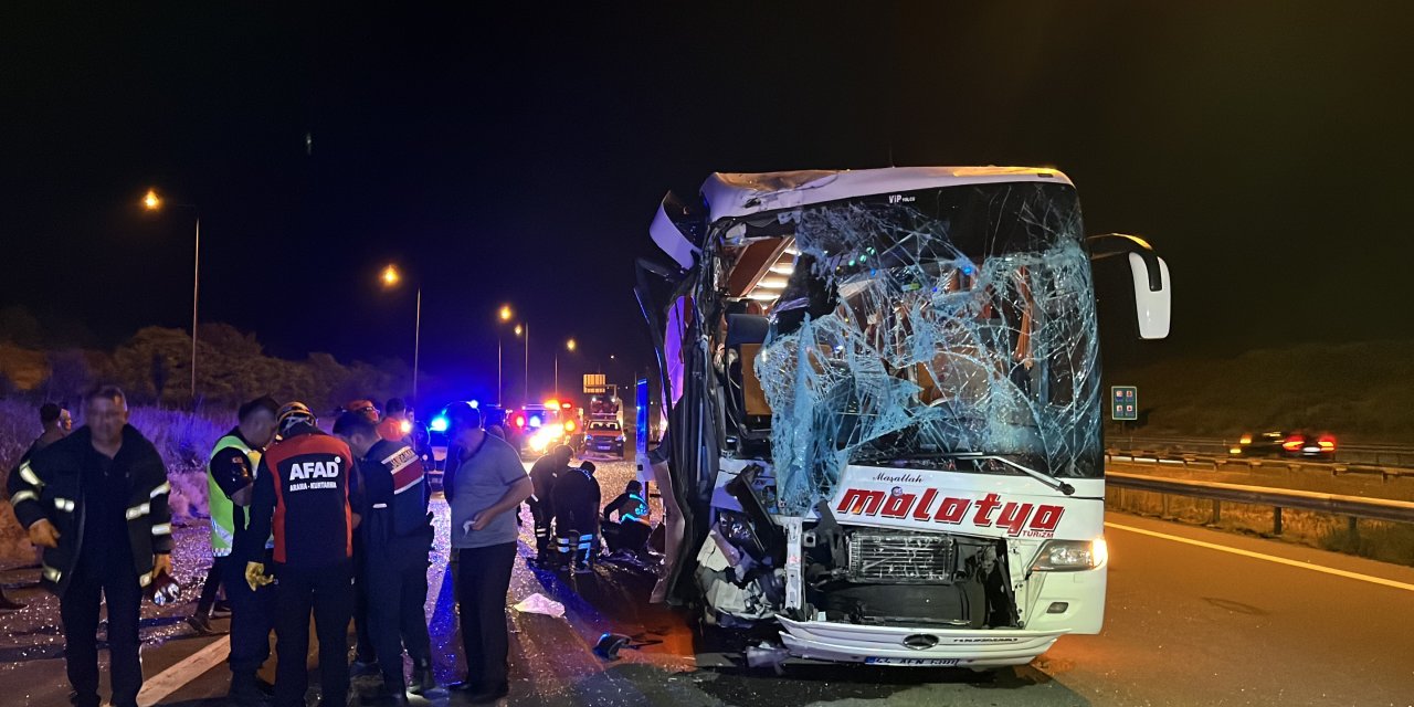 TEM’in Bolu geçişinde 2 yolcu otobüsü çarpıştı: 15 yaralı