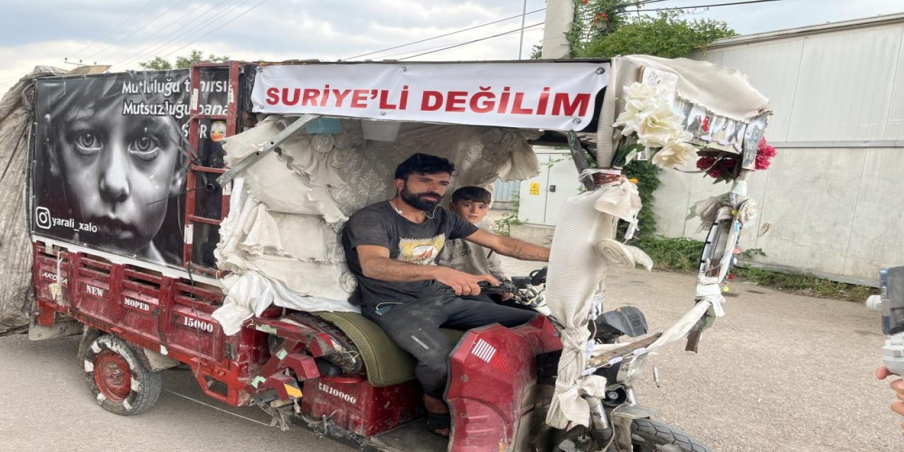 Kocaeli'de Kağıt Toplayıcısı, Saldırı Korkusuyla Motosikletine "Suriyeli Değilim" Yazdı