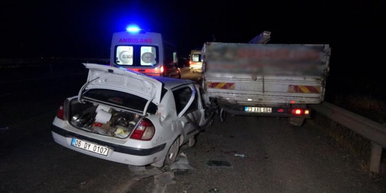 Adıyaman'da amca çocuklarının kullandığı araçlar çarpıştı: 6 yaralı