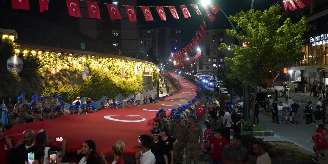 Şırnak'ta 15 Temmuz etkinliğine yoğun ilgi