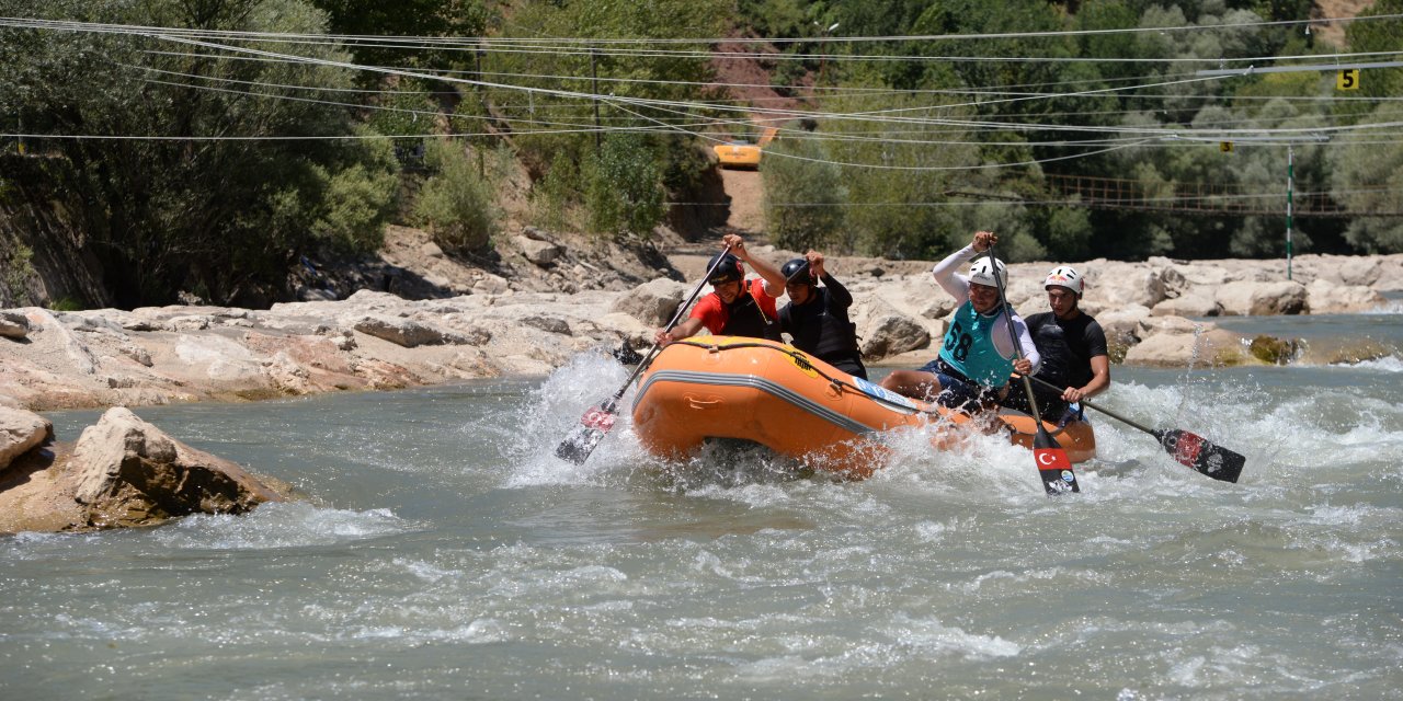 Rafting Türkiye Kulüpler Kupası Tunceli’de düzenlendi