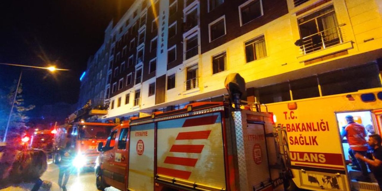 Van’da Apartman Yangını: 40 Kişi Dumandan Etkilendi