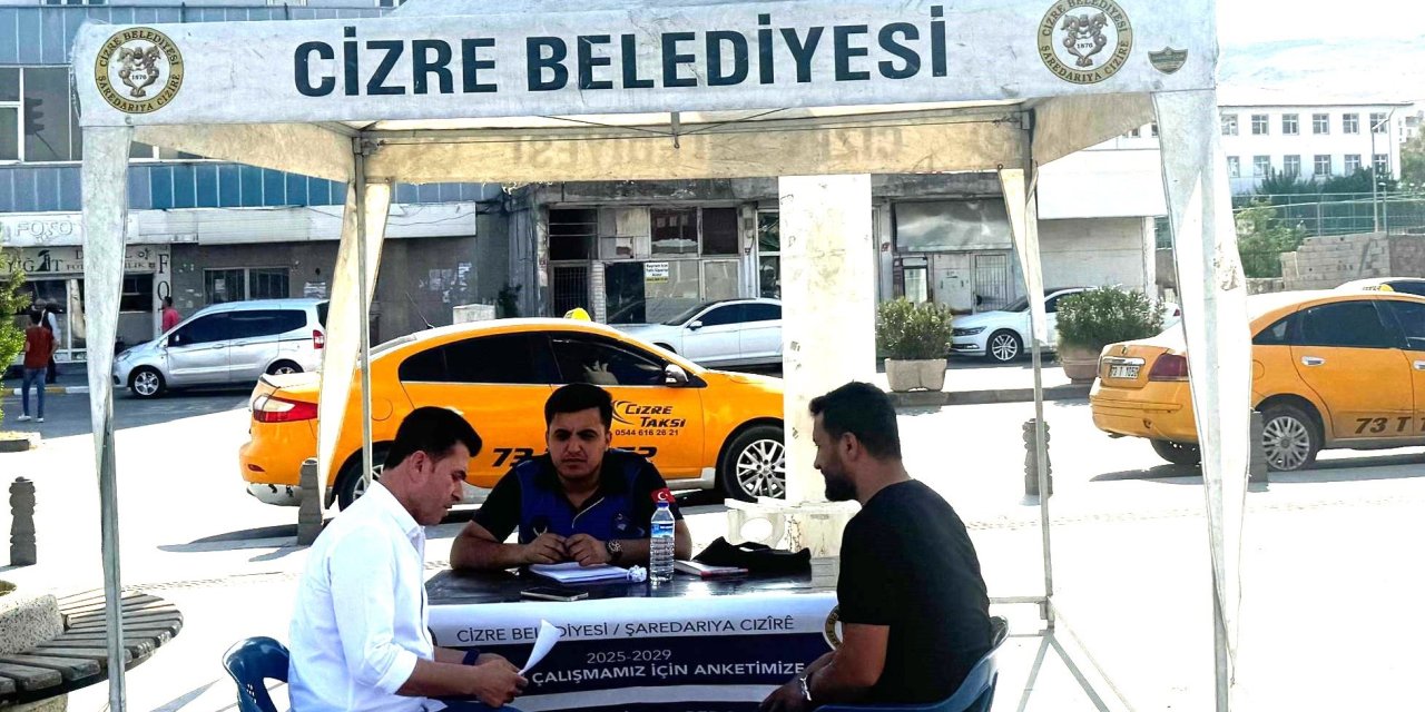 Cizre Belediyesi, Şehrin geleceğini belirlemek için üç noktada stant açtı