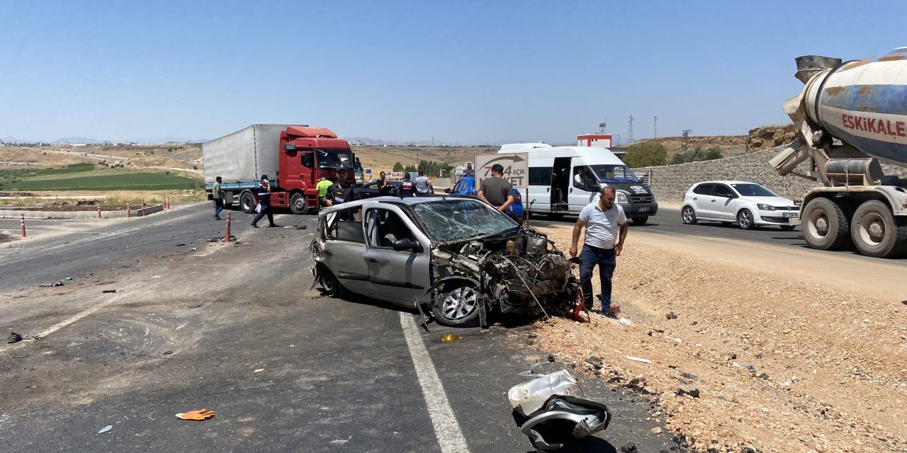 Diyarbakır’da feci kaza: 1 ölü, 4 yaralı