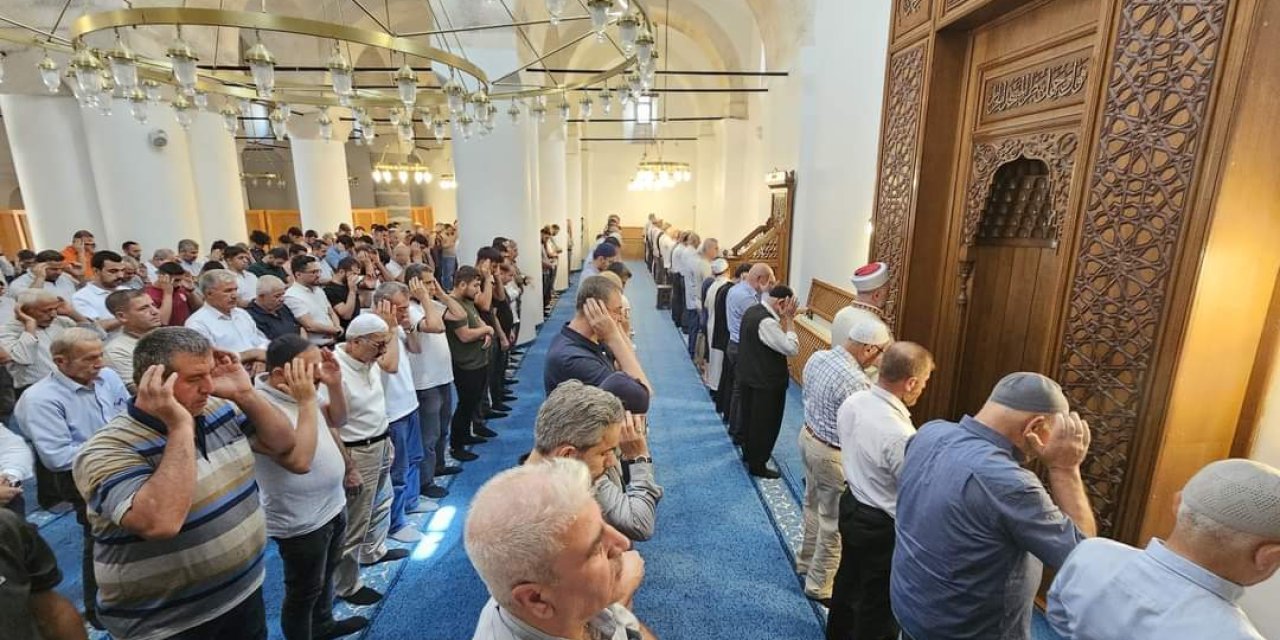 Cizre'de Haniyye için gıyabi cenaze namazı kılındı