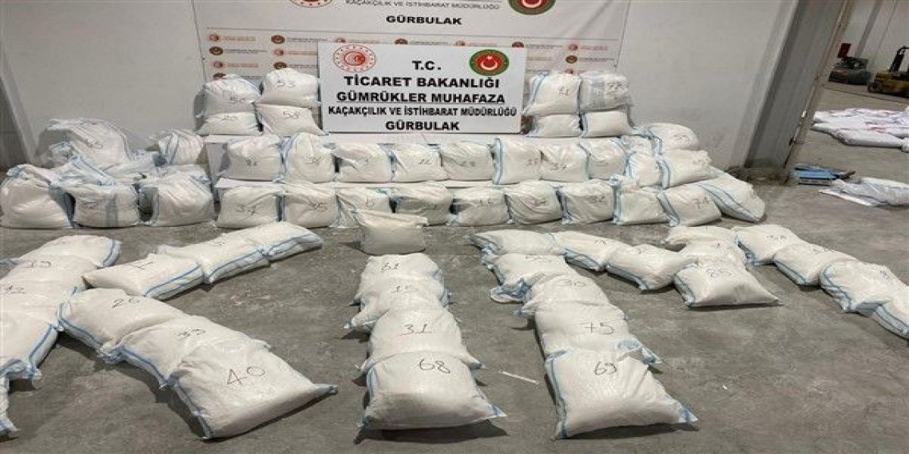 İran-Türkiye sınır hattında bir tırda 2.2 ton metamfetamin ele geçirildi