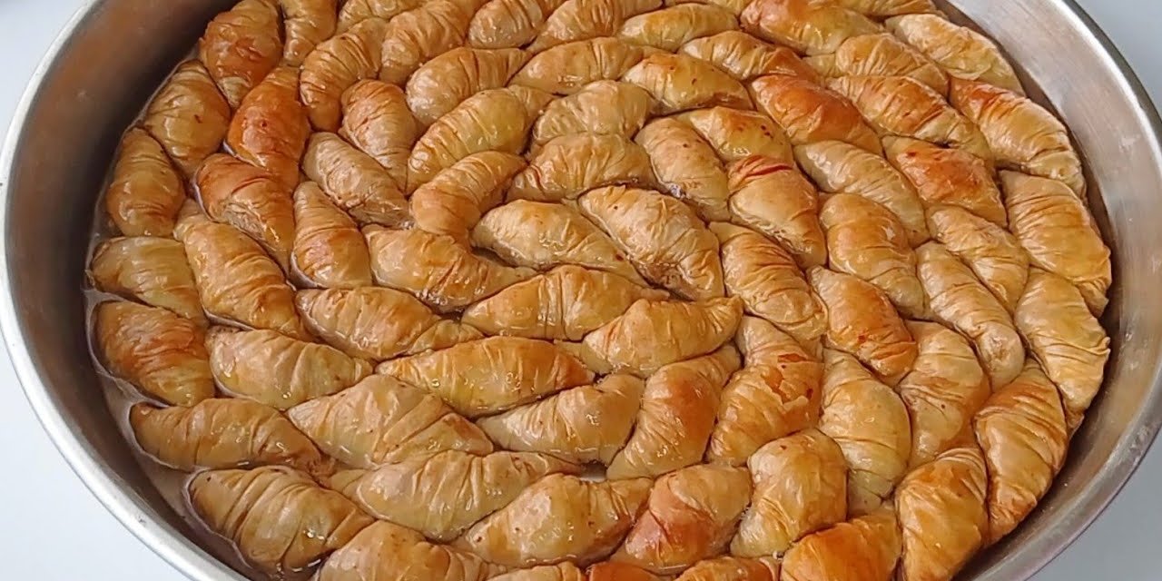 Pastanelerdeki gibi dağılmayan baklava yapmanın yolu! Böyle yapılmalıymış