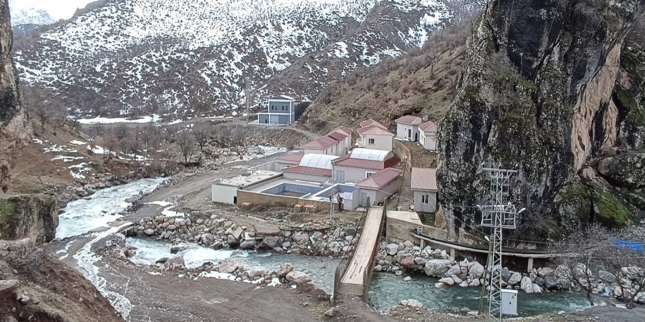 Zümrüt Kaplıcaları Kaderine Terk Edildi: Beytüşşebap Halkı Çözüm Bekliyor