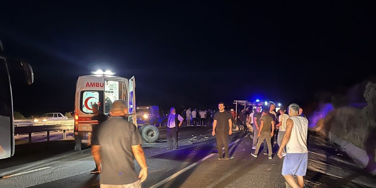 Mardin'de trafik kazası  2 ölü, 3 yaralı