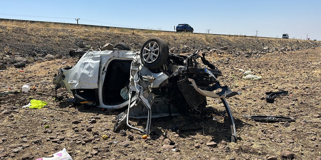 Şanlıurfa'da otomobil şarampole yuvarlandı: 1 ölü, 3 yaralı