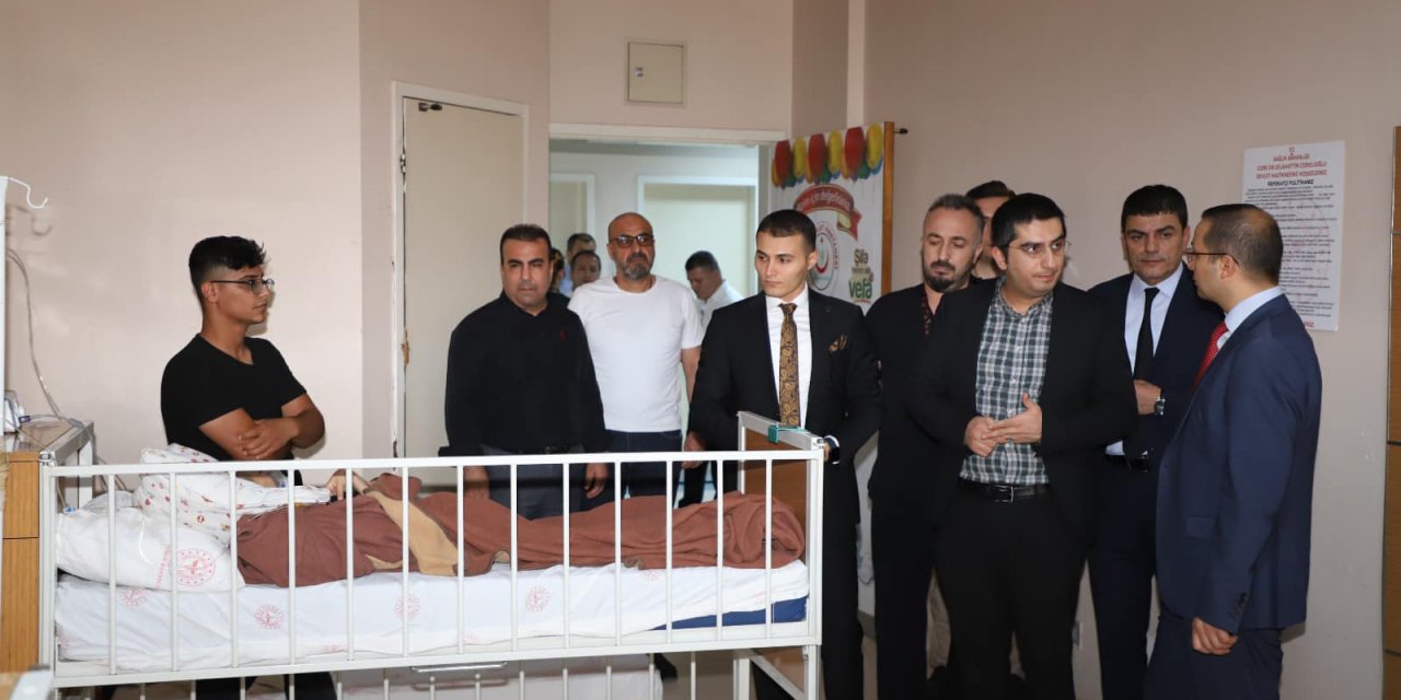 Cizre Kaymakamı Baycar, Devlet Hastanesinde incelemede bulundu