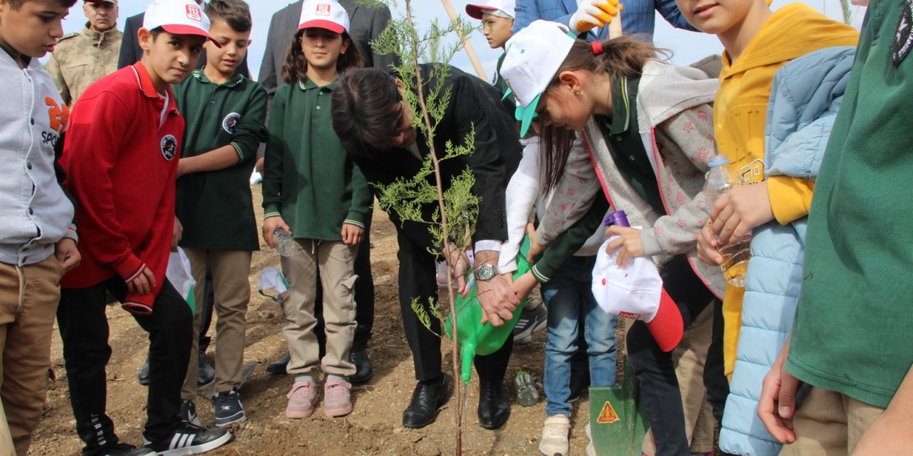 Çevreci Okullara "Yeşil Bayrak" Uygulaması Başlıyor